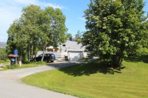 3 bedrooms apartment! Close to Aurora observatory.